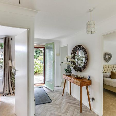 Lochiel Villa Tatsfield Bagian luar foto