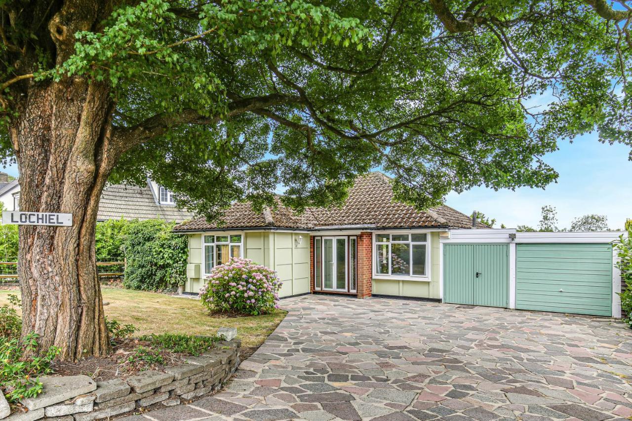 Lochiel Villa Tatsfield Bagian luar foto