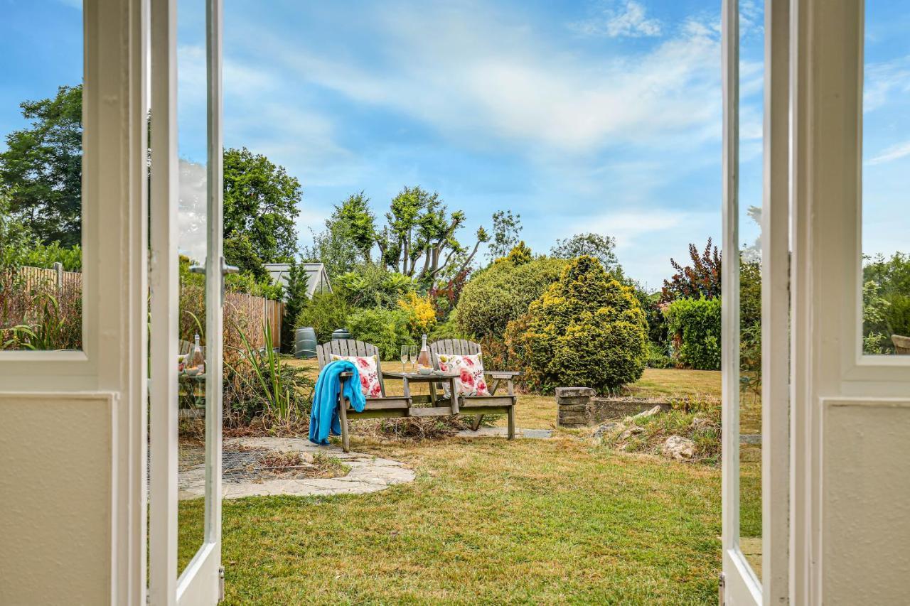 Lochiel Villa Tatsfield Bagian luar foto